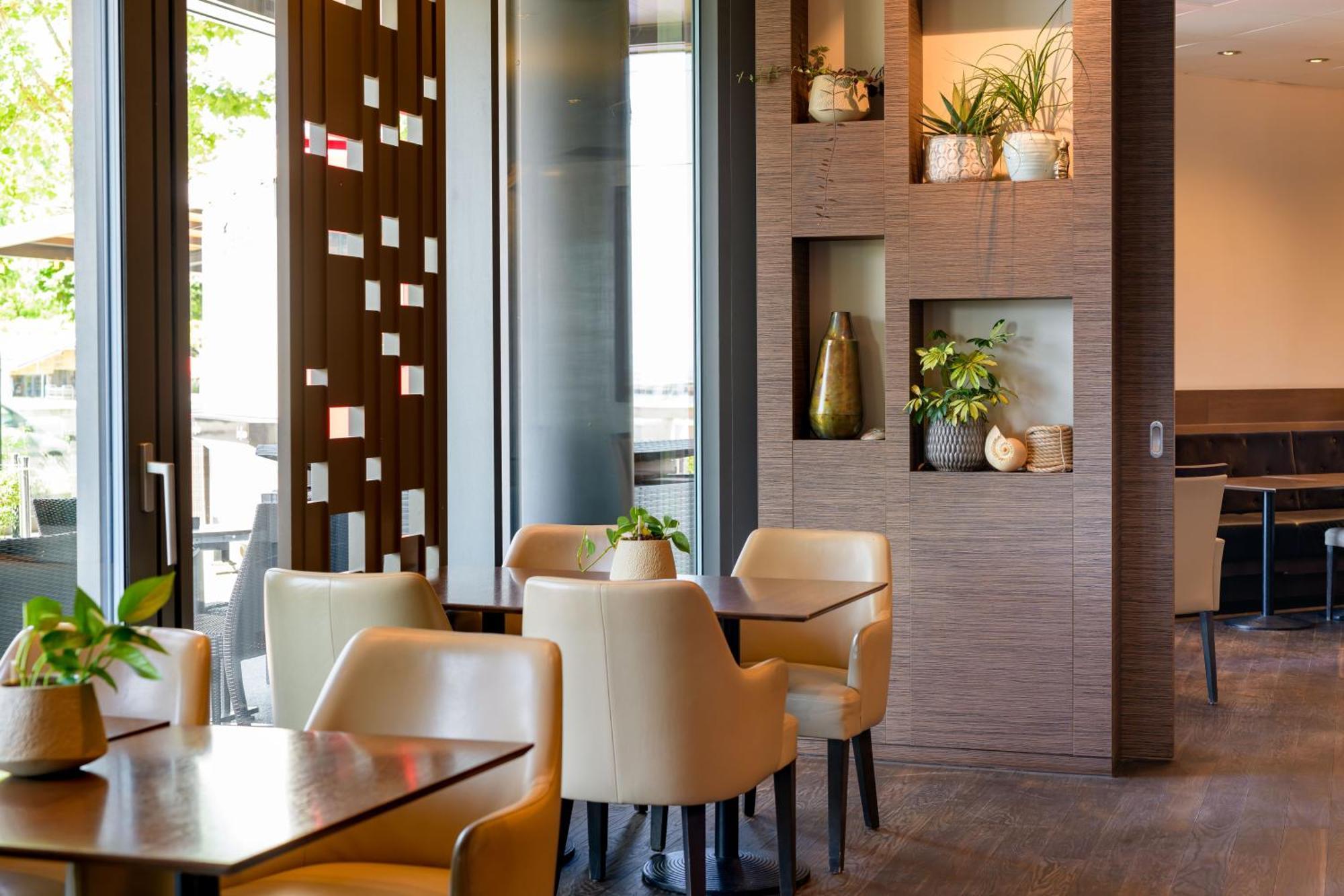 Moevenpick Hotel Lausanne Exterior foto