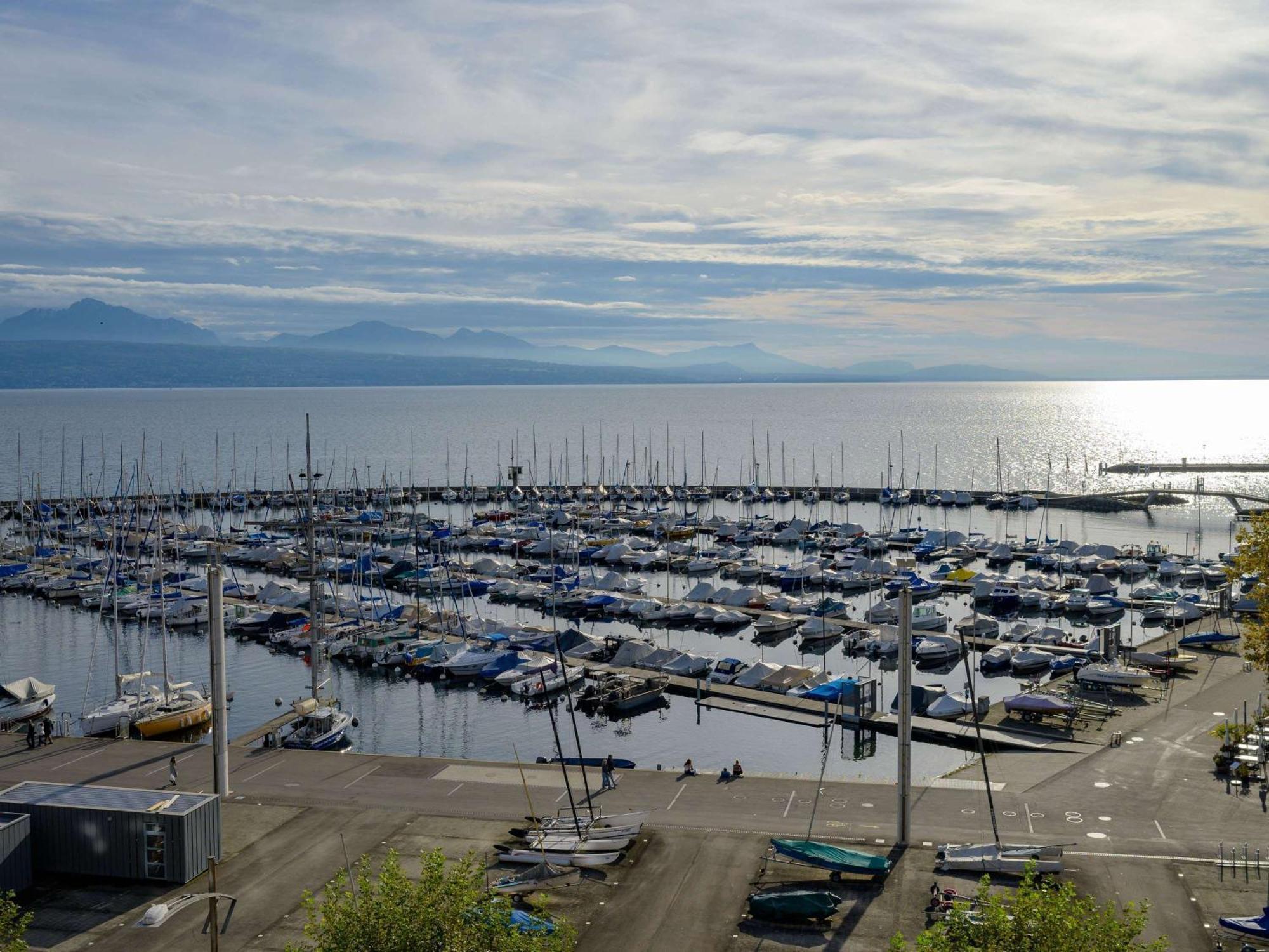Moevenpick Hotel Lausanne Exterior foto