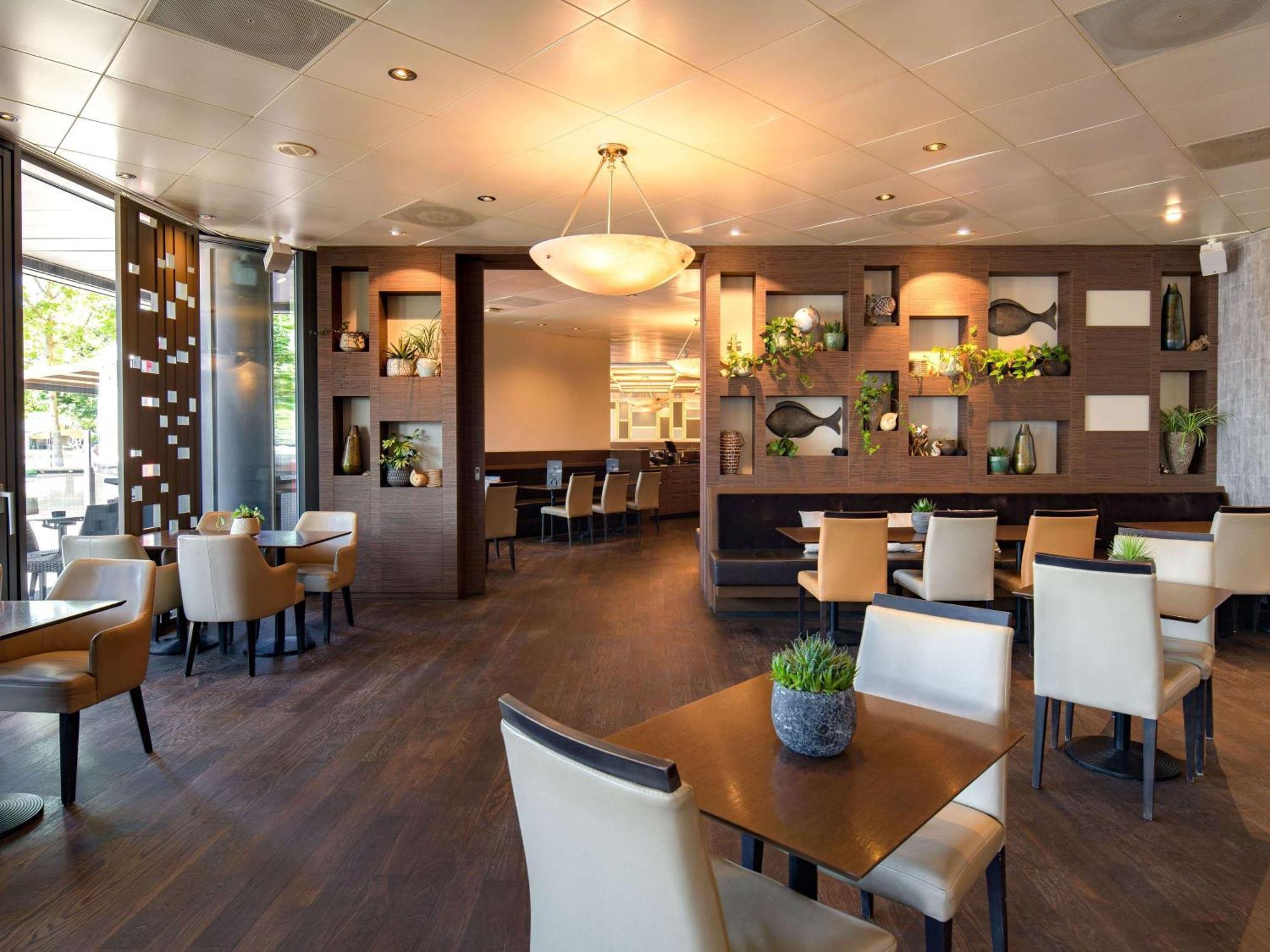 Moevenpick Hotel Lausanne Exterior foto